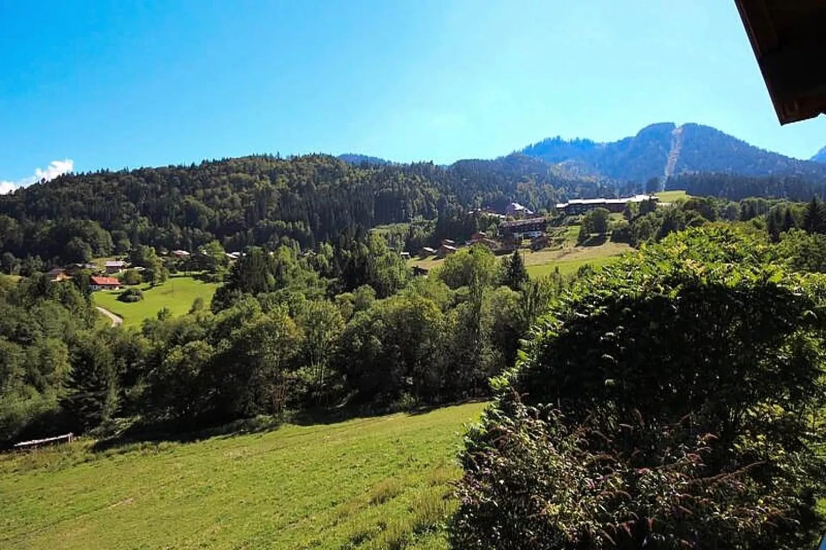 Chalets à Saint Jean d'Aulps-Vue d'été