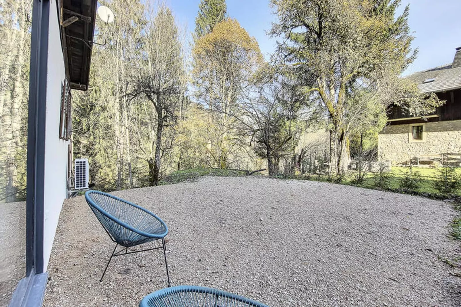 Appartements à Saint Jean d'Aulps-Terrace balcony