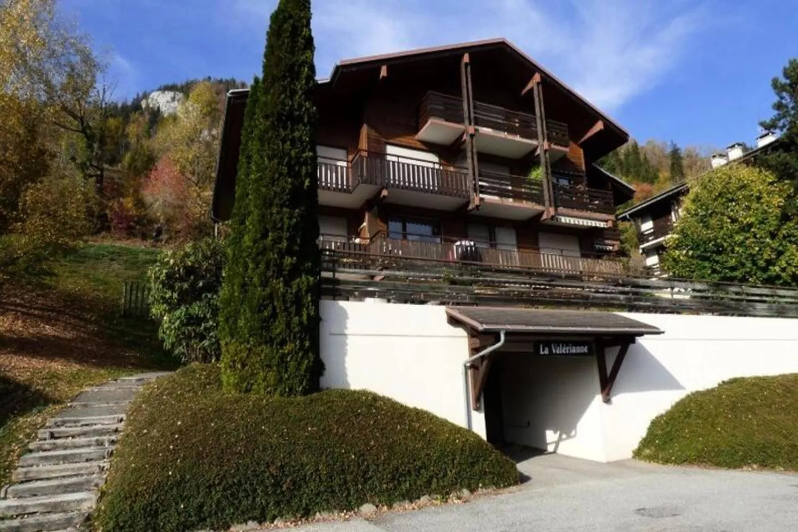 Résidence Valerianne-Außenbereich Sommer