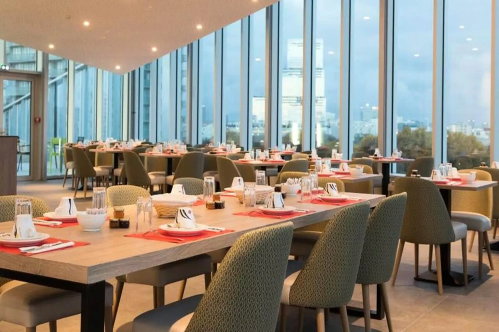 Appart'hôtel Odalys Paris XVII-Exterior in summer