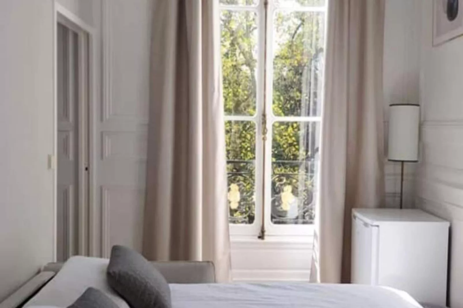 Maison Labruy&egrave;re - Royal Garden Suite-Exterior in summer