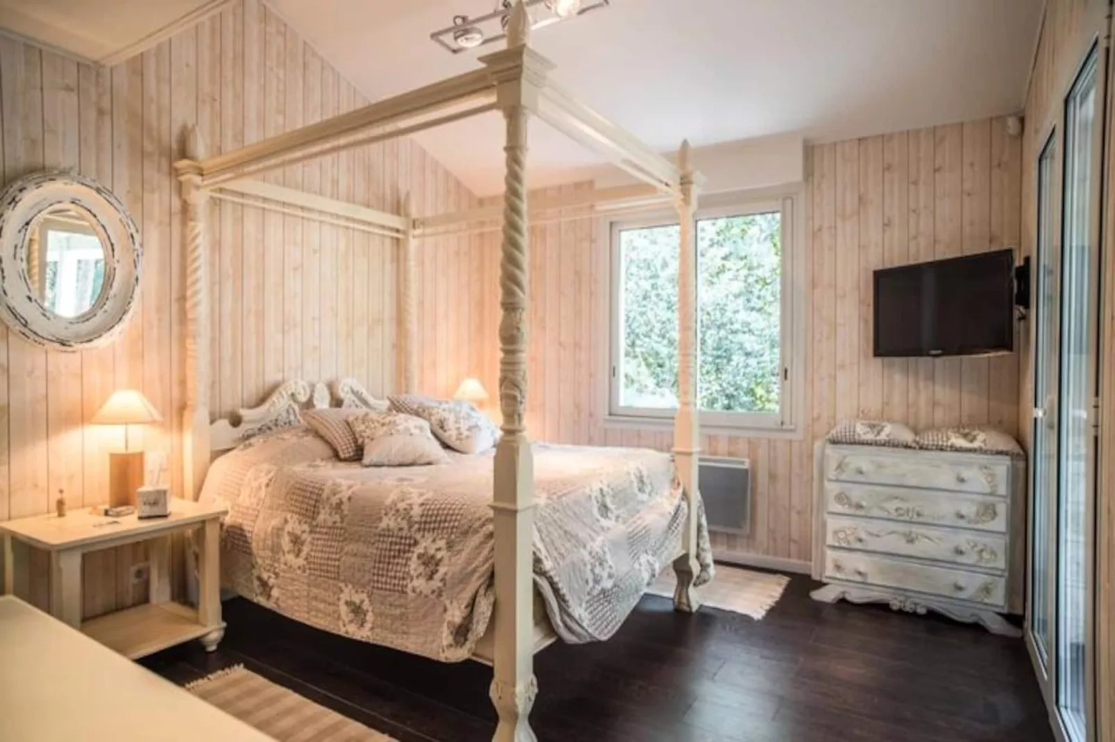 Magnifique Villa Climatis&eacute;e -10 Personnes Avec Piscine Et P&eacute;tanque - Pyla-Image-tags.