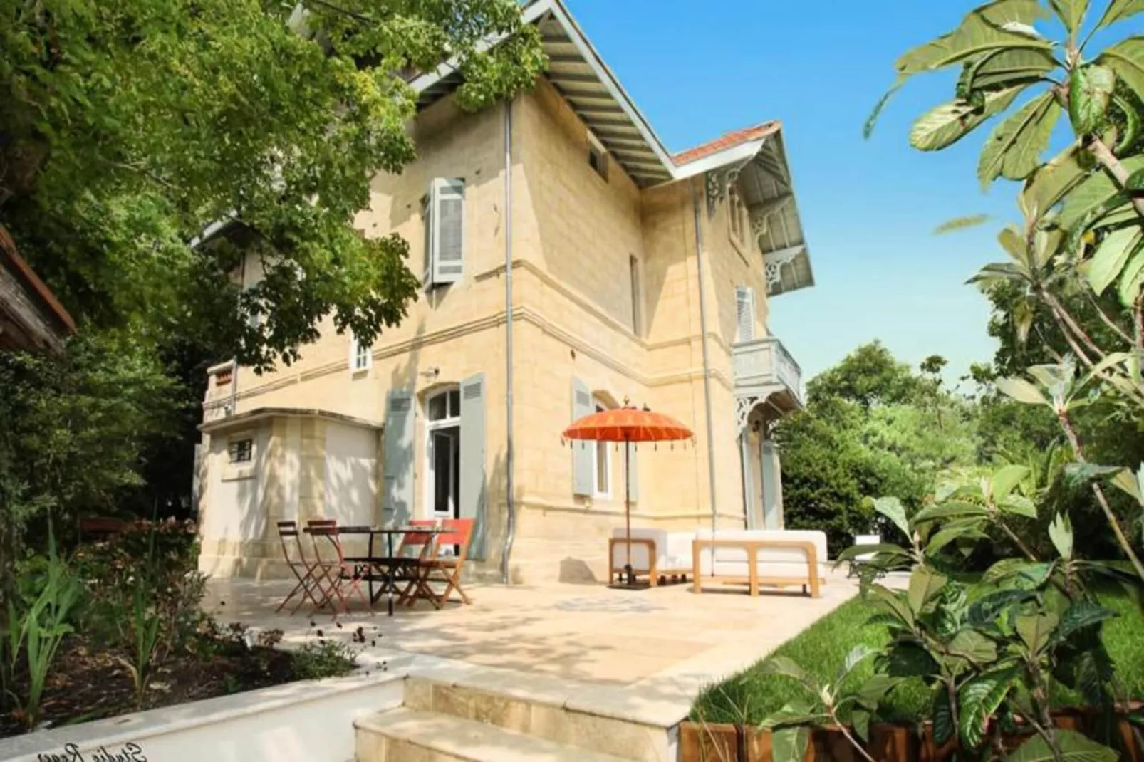 Villa Familiale R&eacute;nov&eacute;e &agrave; Arcachon &ndash; 6 Ch, 4 Sdb, Entre 8 &agrave; 10 Pers-Ambiente