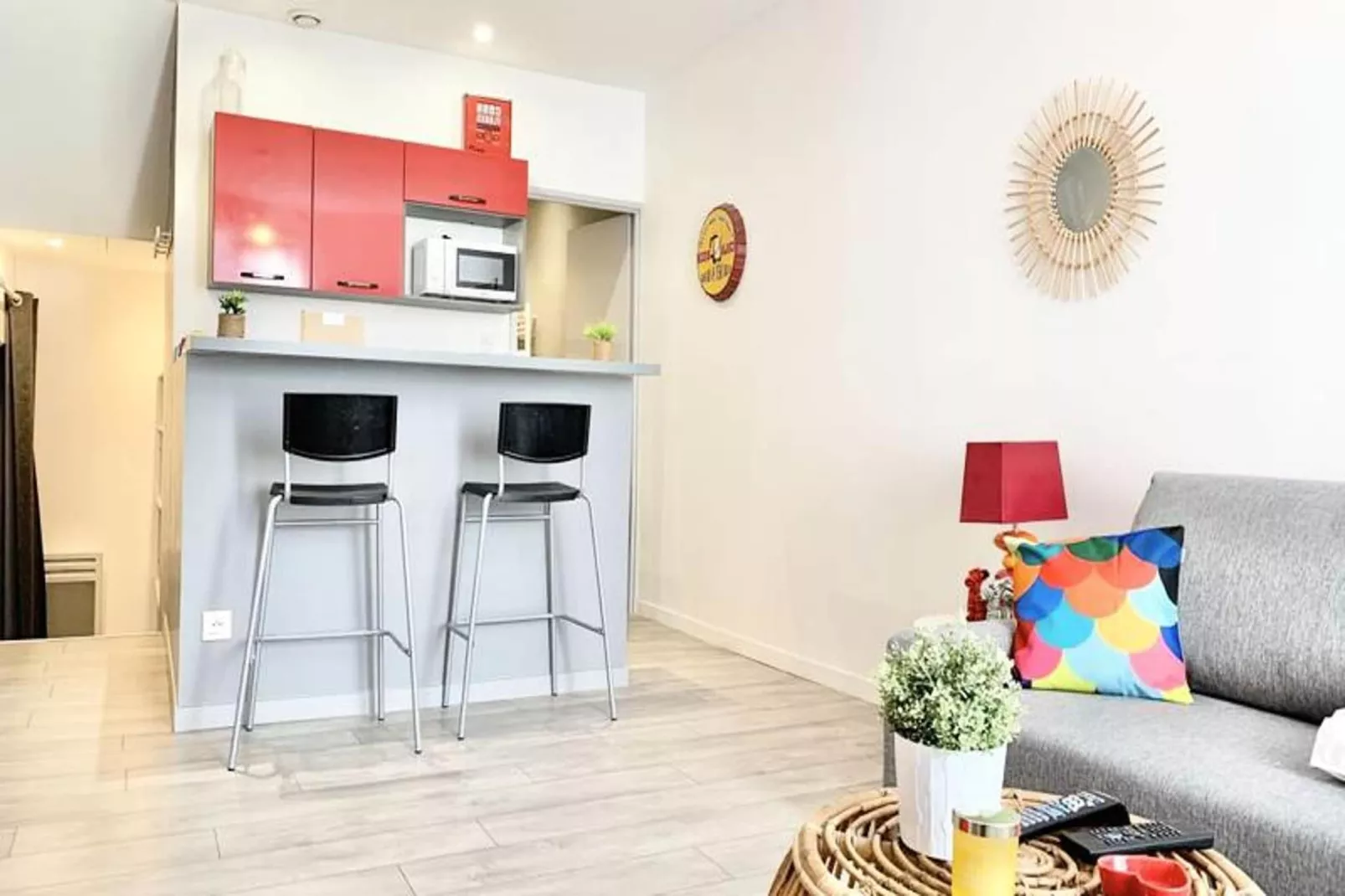 | Petit Paris 💋 | Studio Calme Tout &eacute;quip&eacute;-Salle à manger