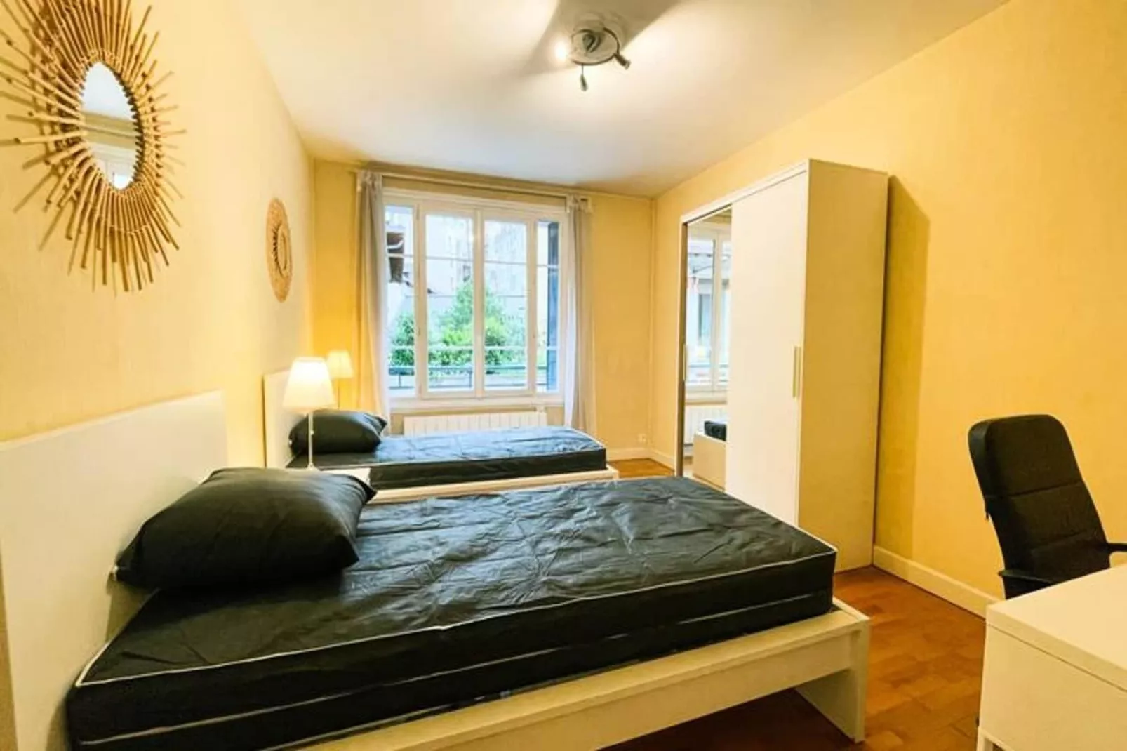 L'harmonie Des &eacute;poques - T2 - Calme-Chambre