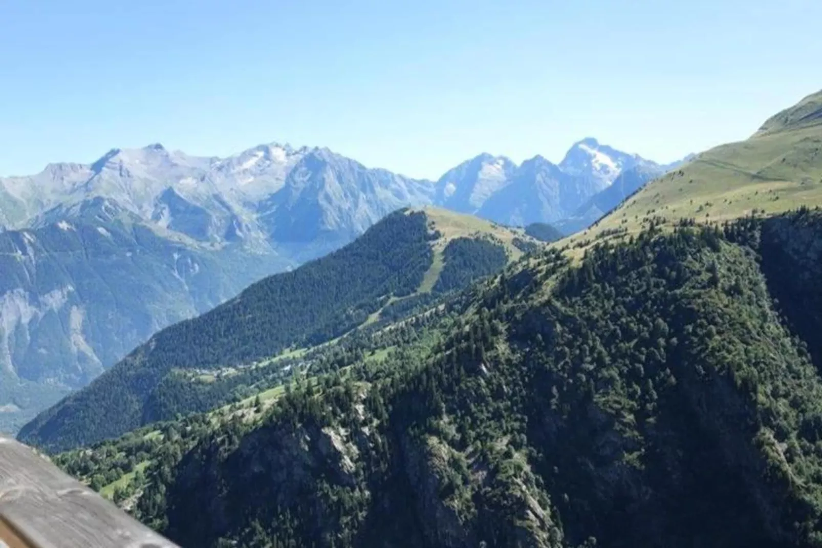 Résidence Balcons D'huez-View in summer