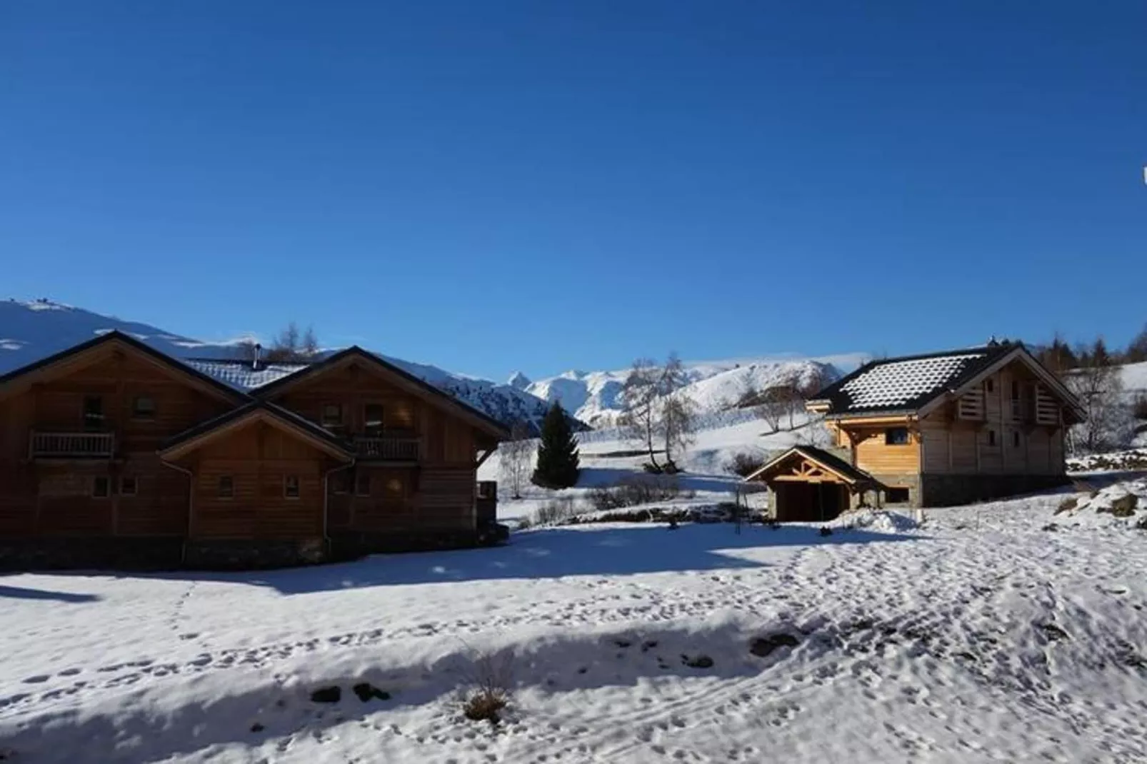 Résidence Maeva Les Melezes-Area within 1km in winter