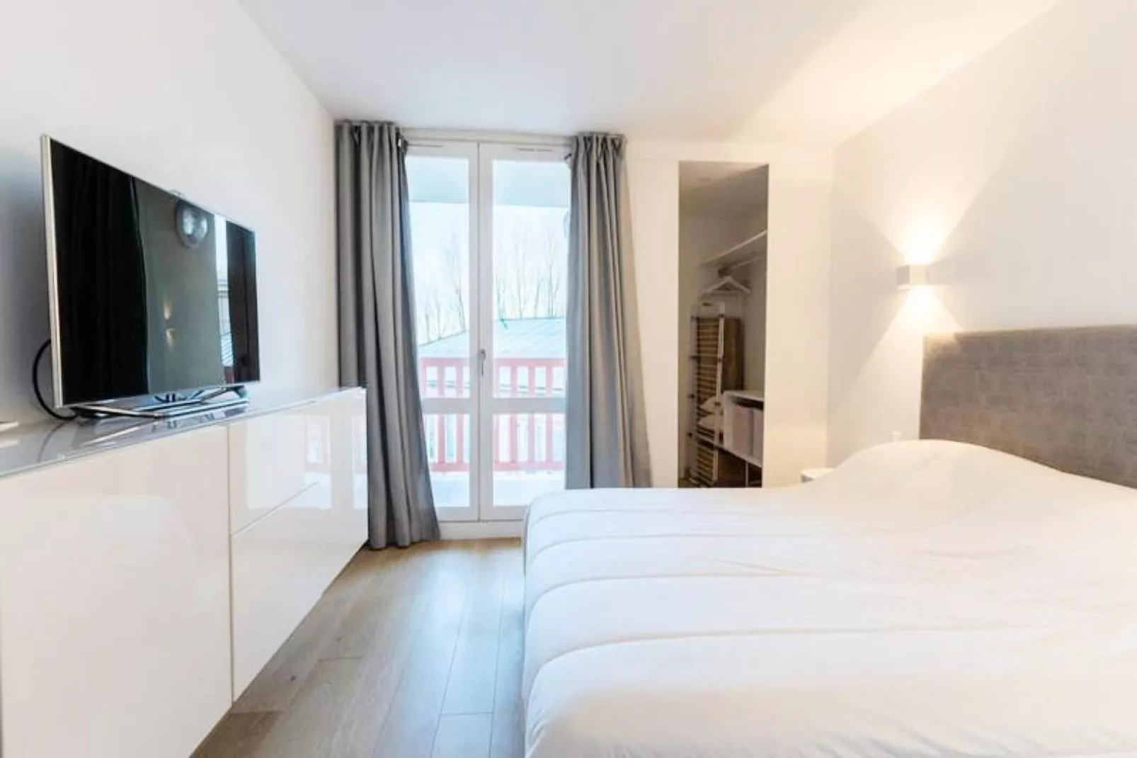 Résidence Sublime T2  Pour 4 Personnes, R&eacute;nov&eacute; Avec Piscine Tennis Parking Wifi-Schlafzimmer