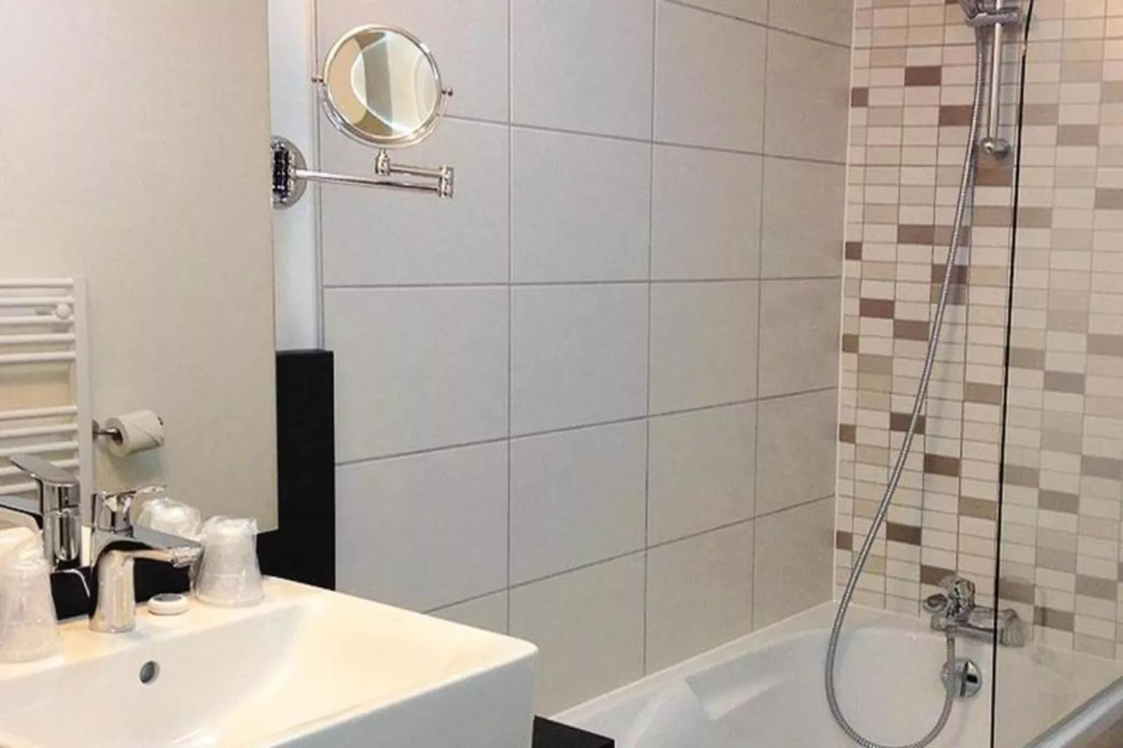 Appart'hôtel Odalys La Rose d'Argent-Bathroom