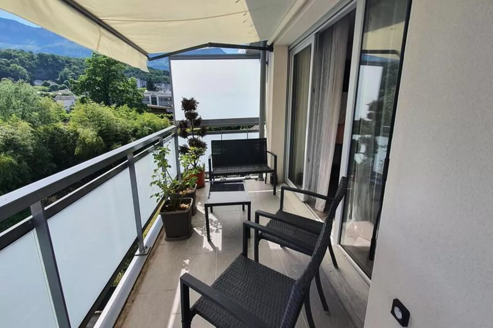 Résidence Le Clos Des Merisiers-Terrace balcony