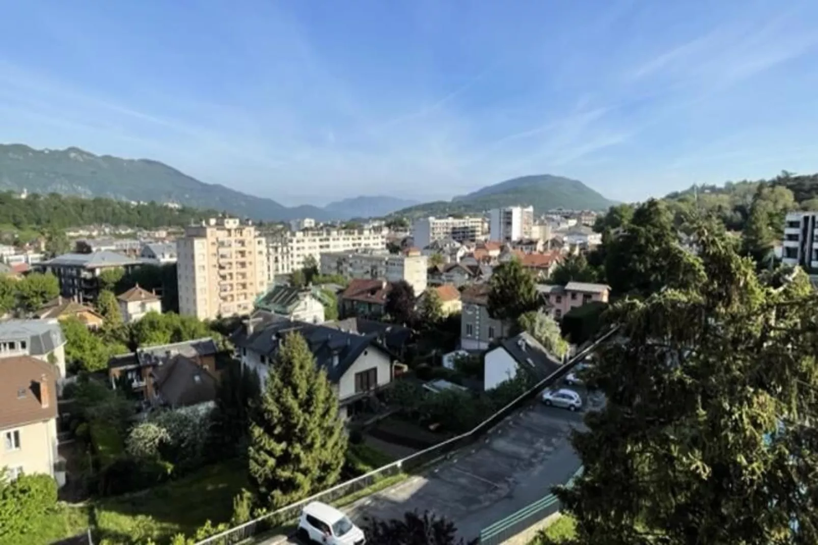 Résidence Montcalm D-View in summer