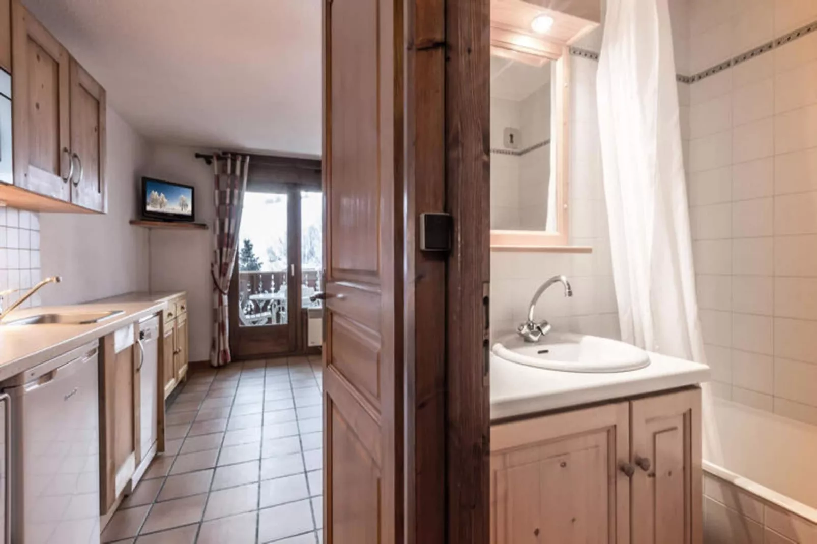 Résidence Domanial A-Außenbereich Sommer