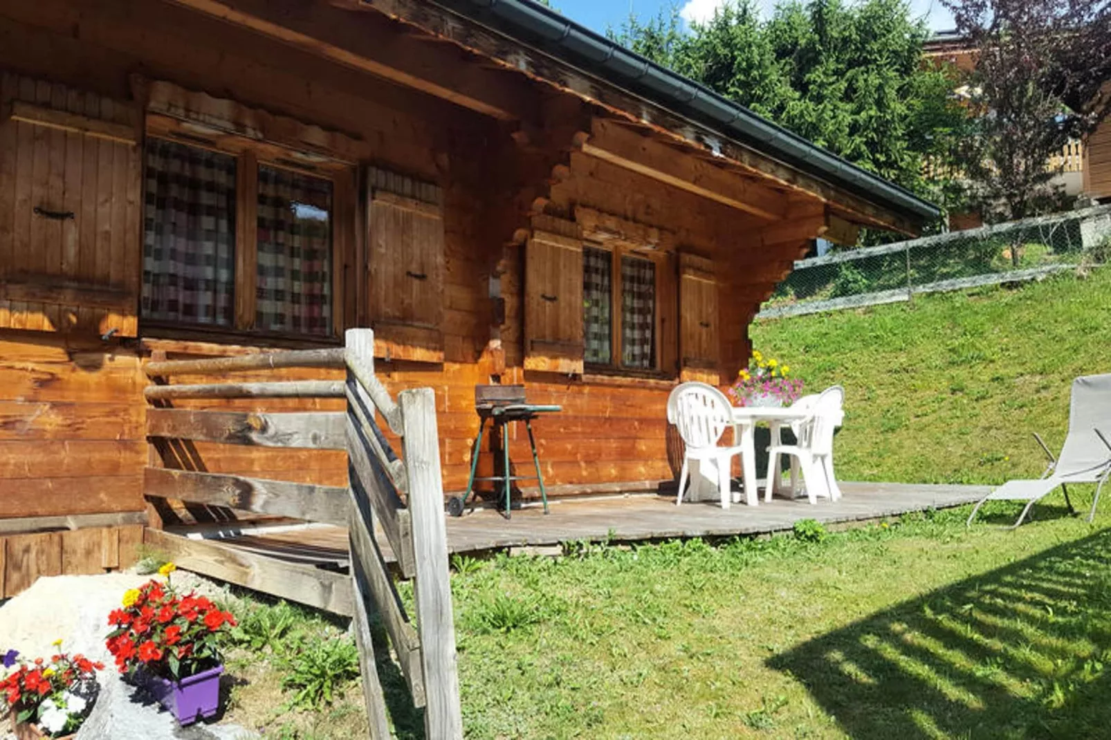 Chalets à Morzine-Garten Sommer