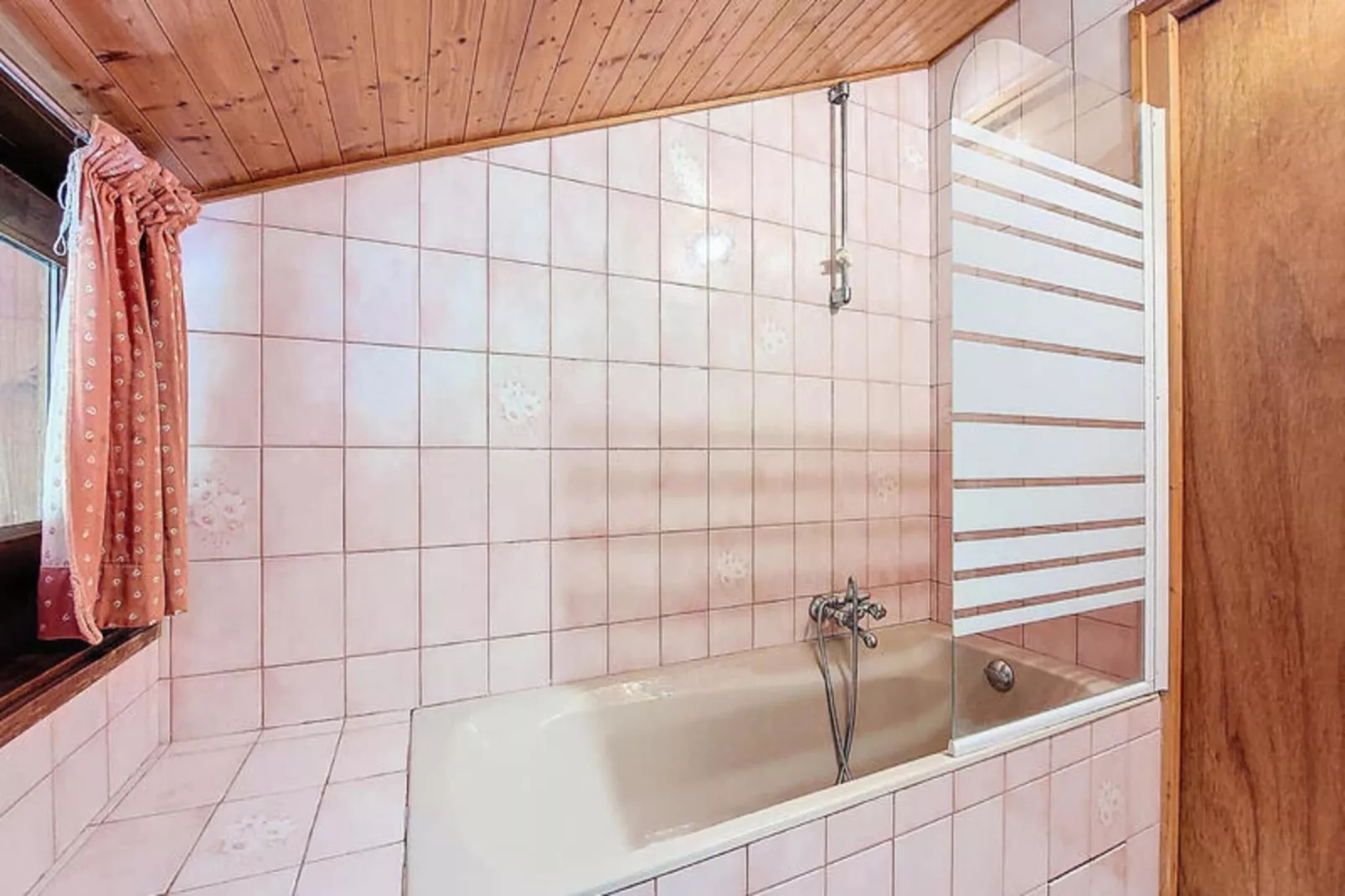 Appartements à Saint Jean d'Aulps-Bathroom