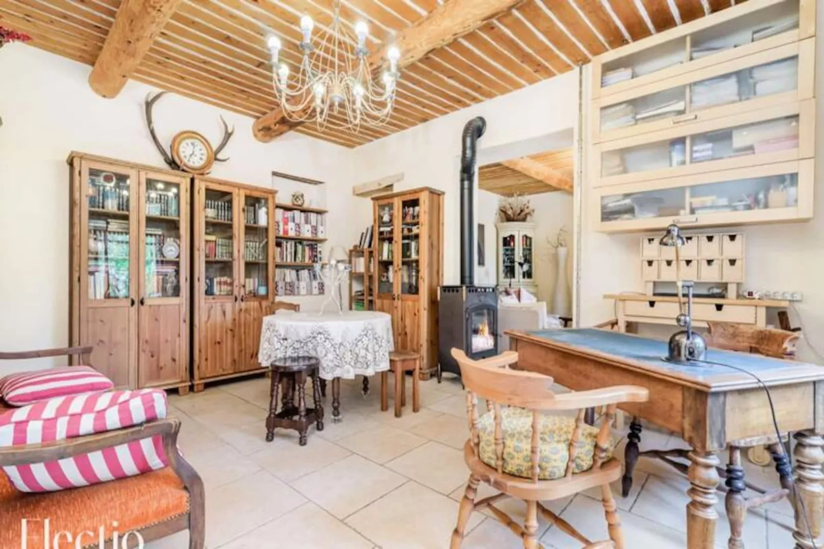 Mas Du Rocher I Piscine, P&eacute;tanque & Chemin&eacute;e-Image-tags.