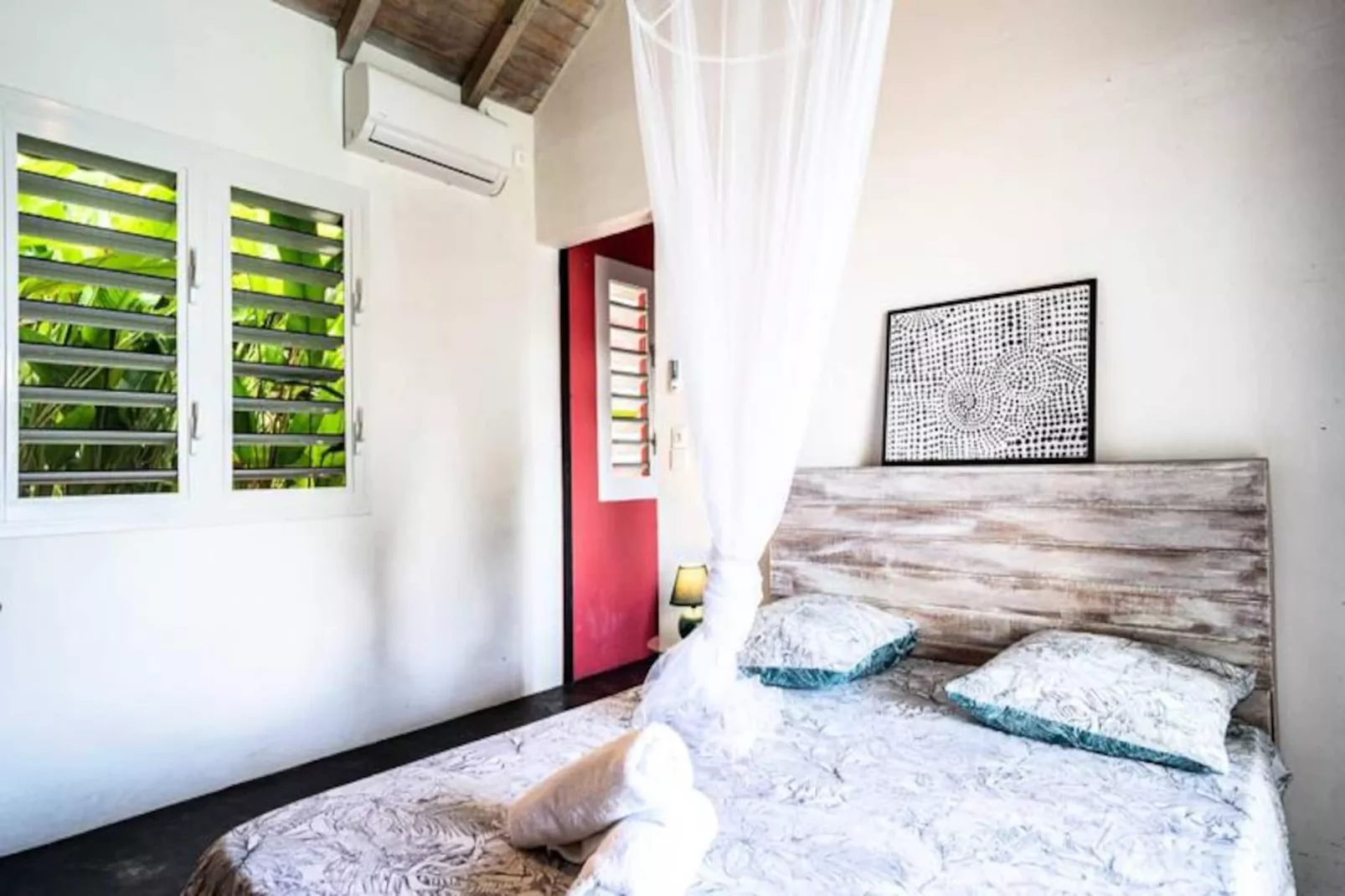 Villa Lakaz-Image-tags.