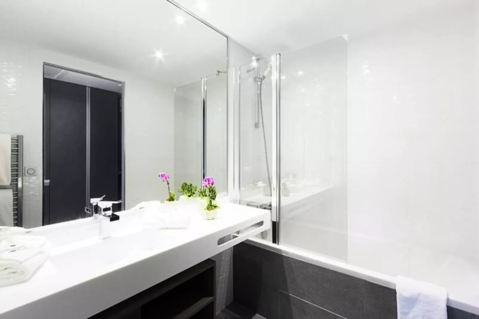 Néméa Appart'hôtel Résidence Toulouse Concorde****-Außenbereich Sommer