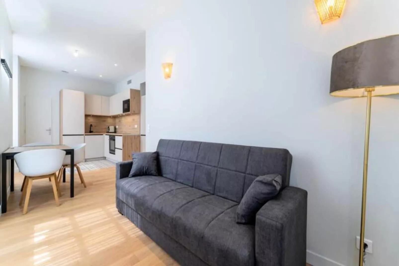 Charmant Appartement Pour 4 Au C&oelig;ur De Bordeaux-Exterior in summer