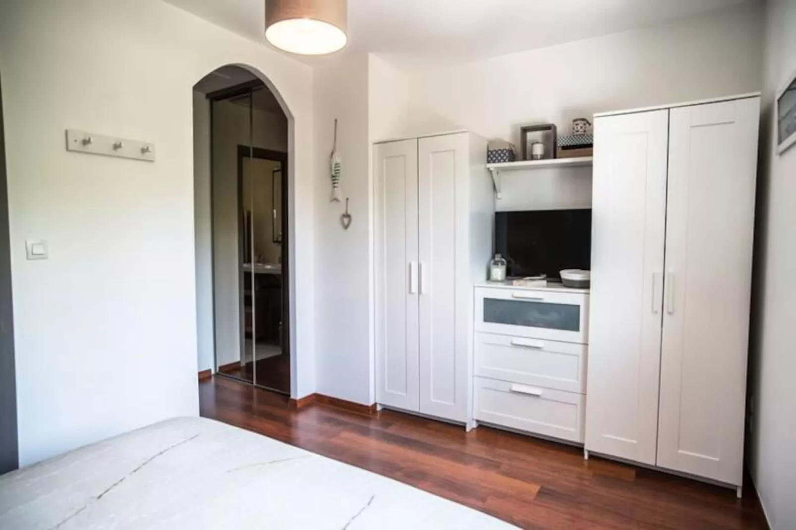 Villa Au Charme Familial Avec Belle Terrasse Et Piscine Chauff&eacute;e-Image-tags.