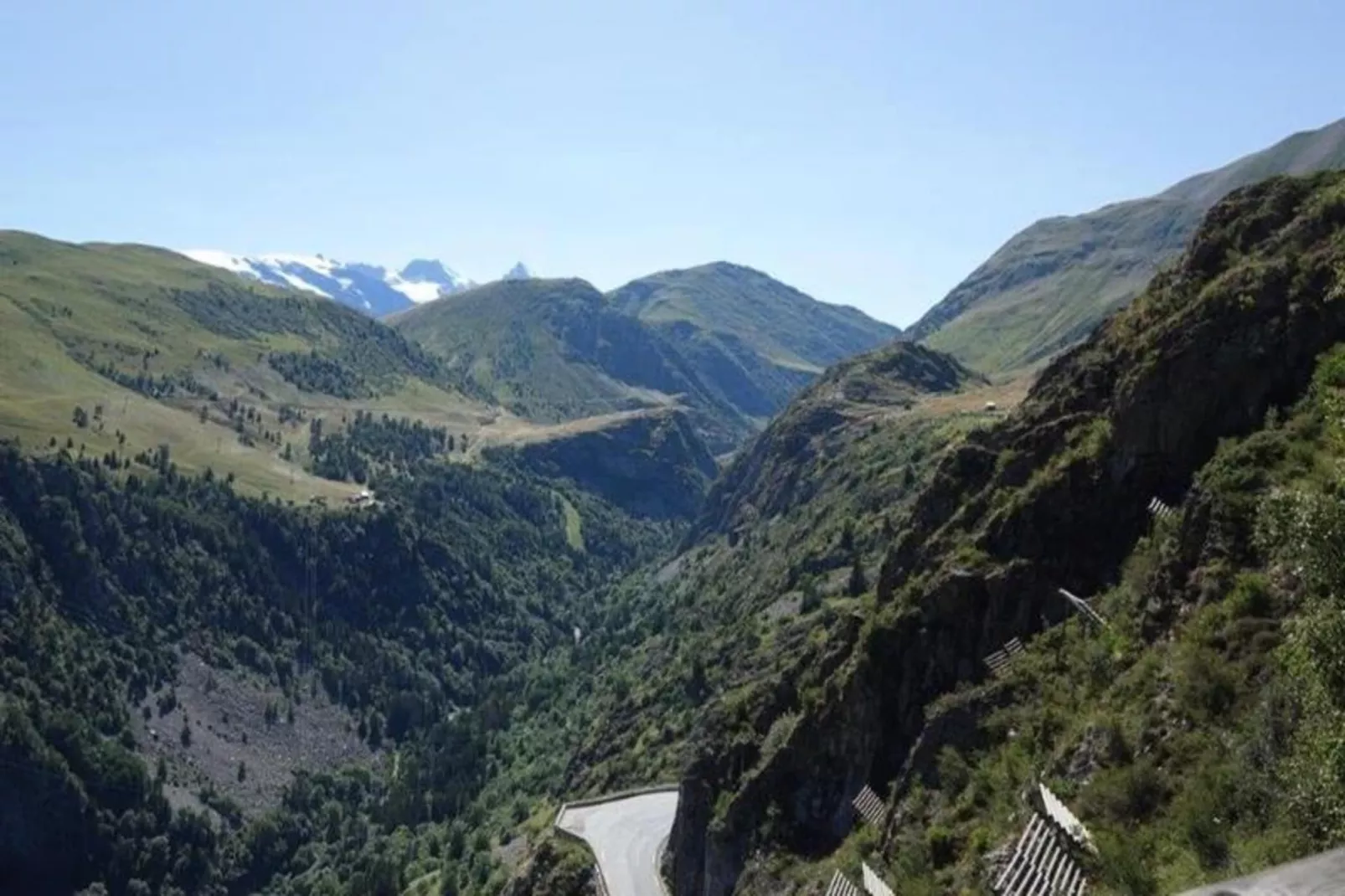 Résidence Balcons D'huez-View in summer