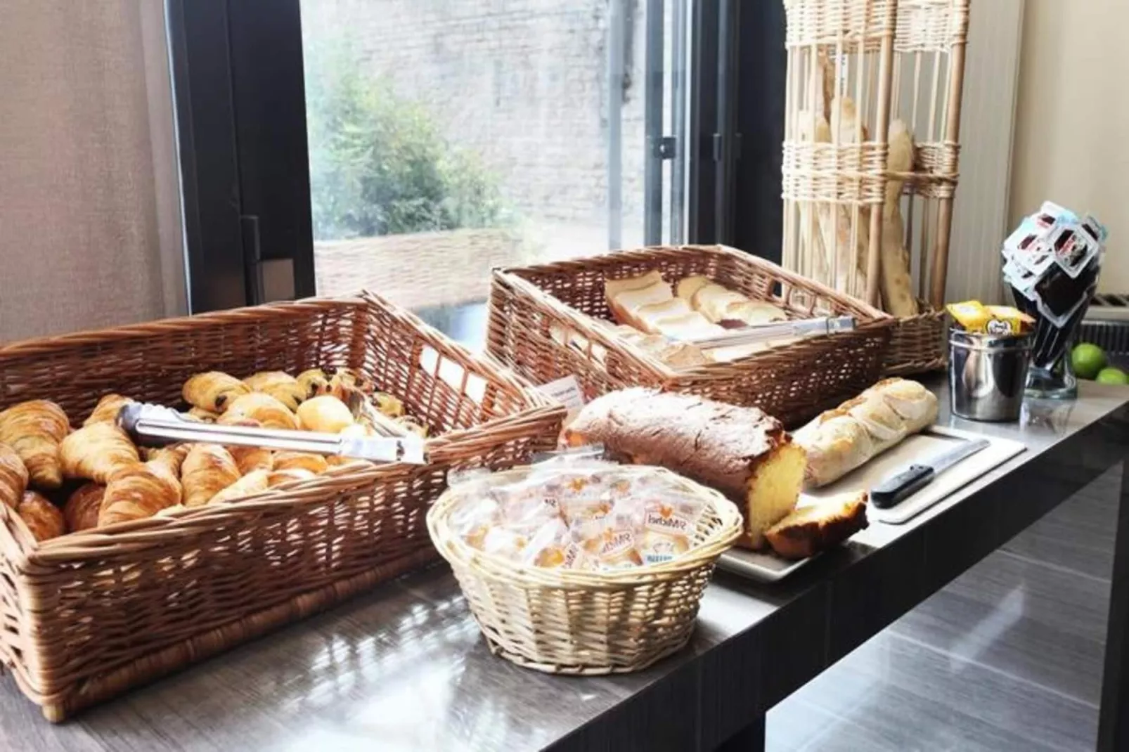 Appart'hôtel Odalys Confluence-Exterior in summer