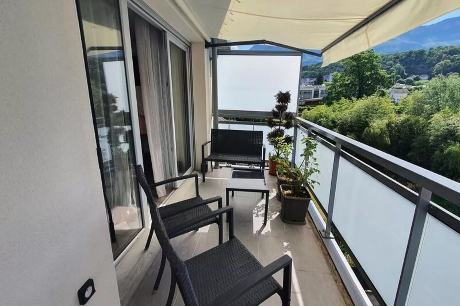 Résidence Le Clos Des Merisiers-Terrace balcony