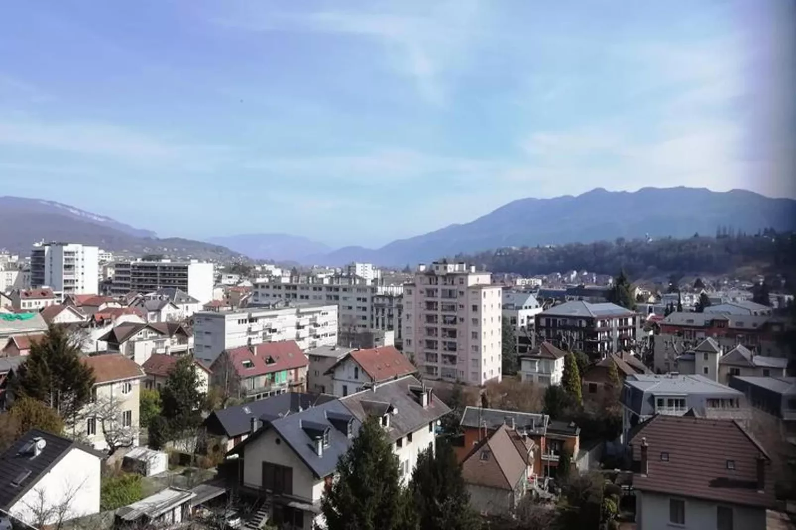 Résidence Montcalm D-View in summer