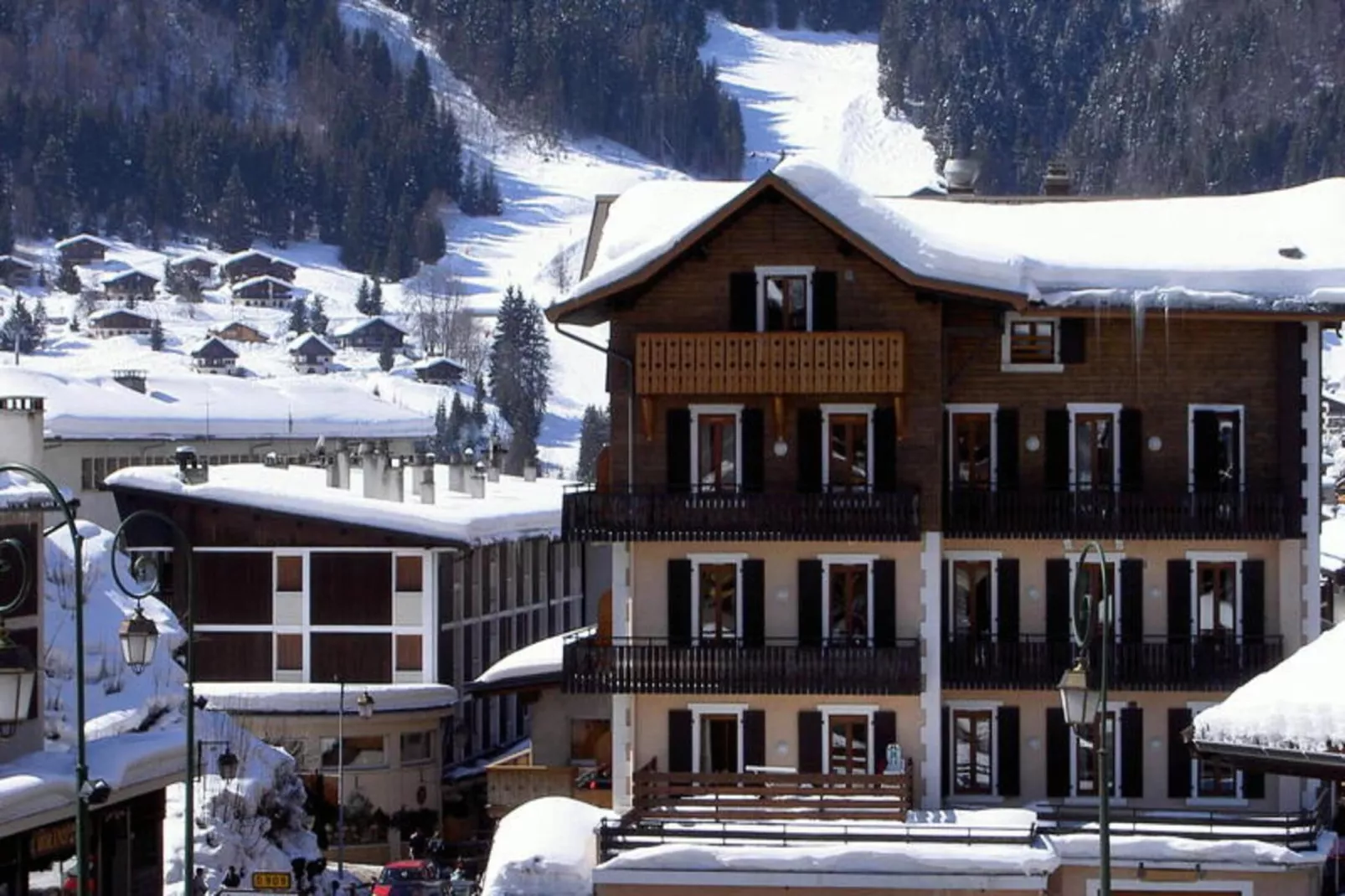 Résidence Altitude-Exterior in winter