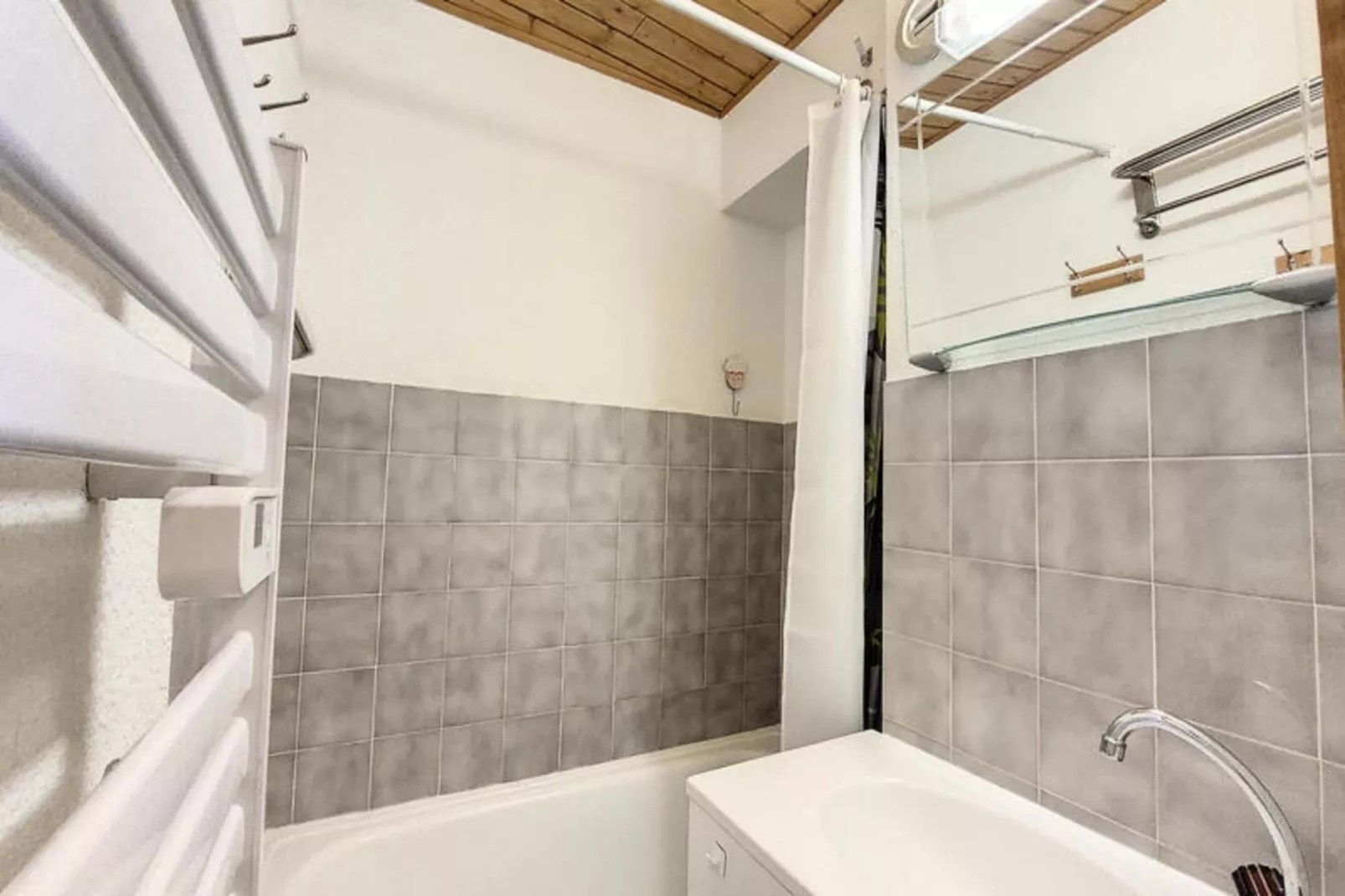 Appartements à Saint Jean d'Aulps-Badezimmer