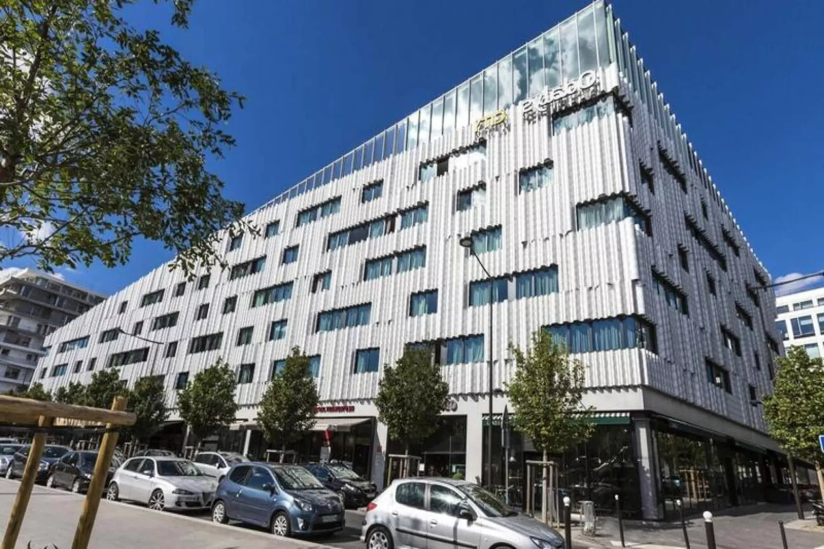 Appart'hôtel Odalys Paris XVII-Exterior in summer