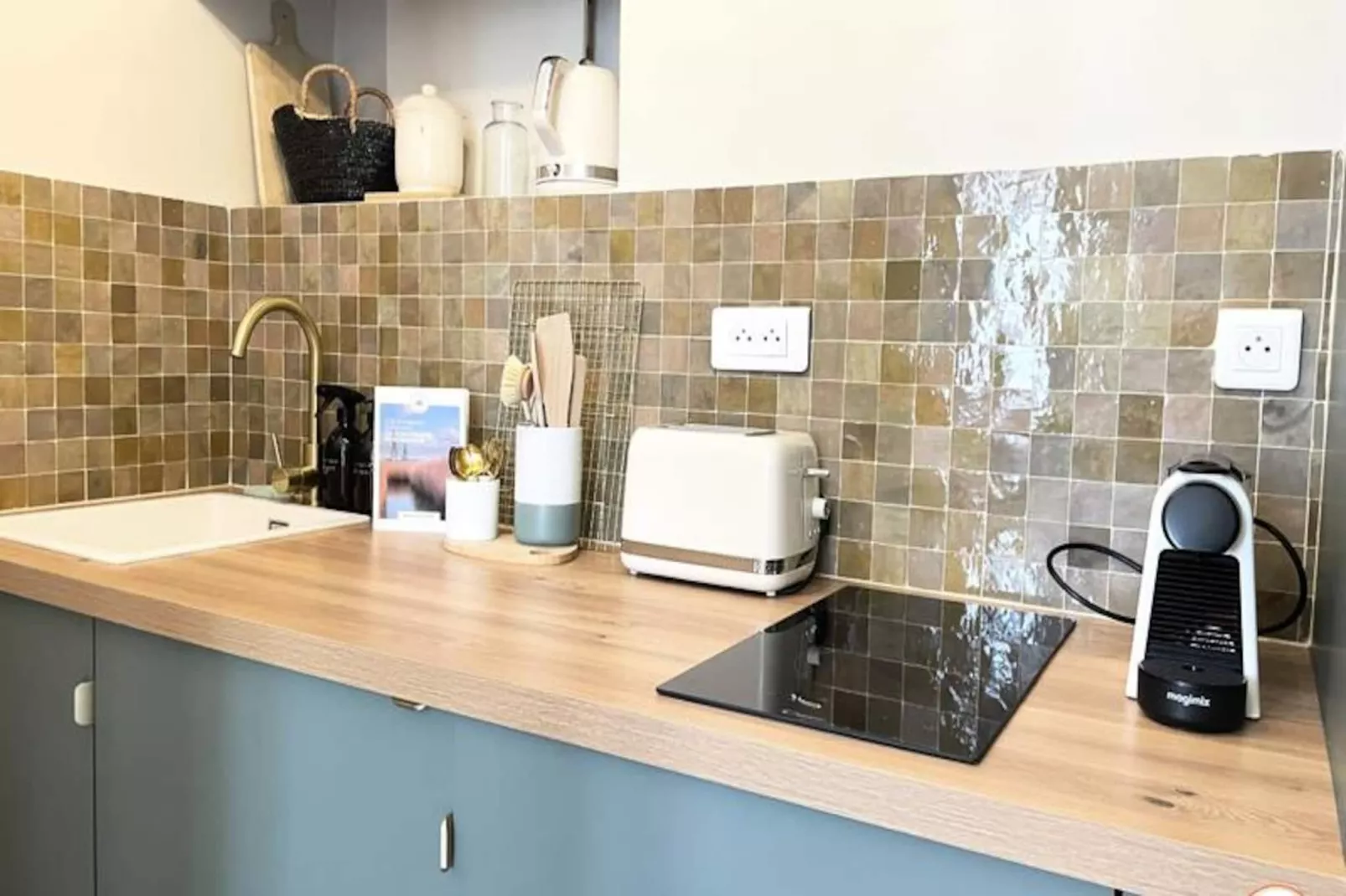 🌟 Le Crosne - Parking - Standing - Calme-Image-tags.