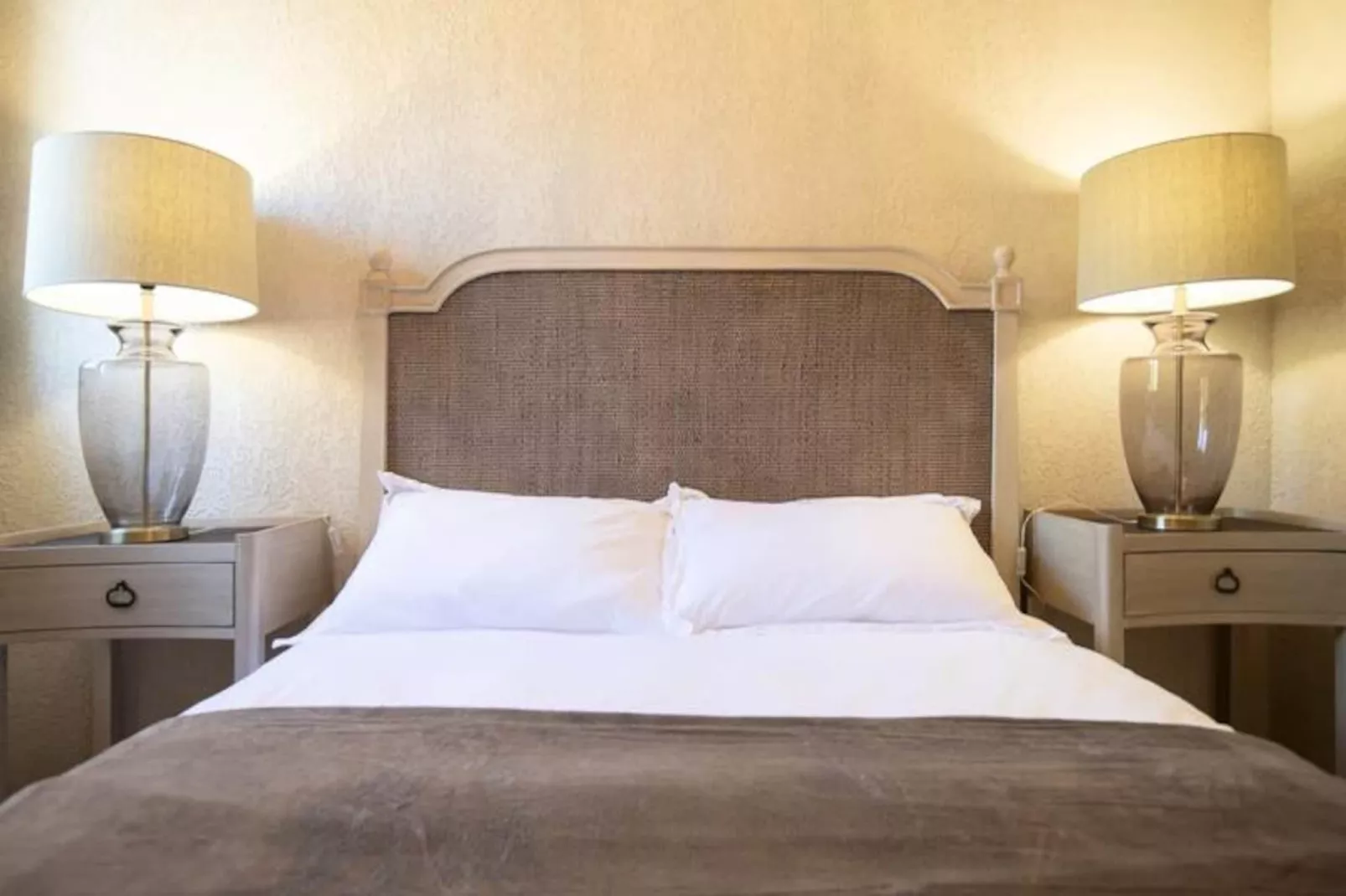 Villa 10 Pers Piscine Priv&eacute;e Pr&egrave;s De Saint-tropez-Image-tags.