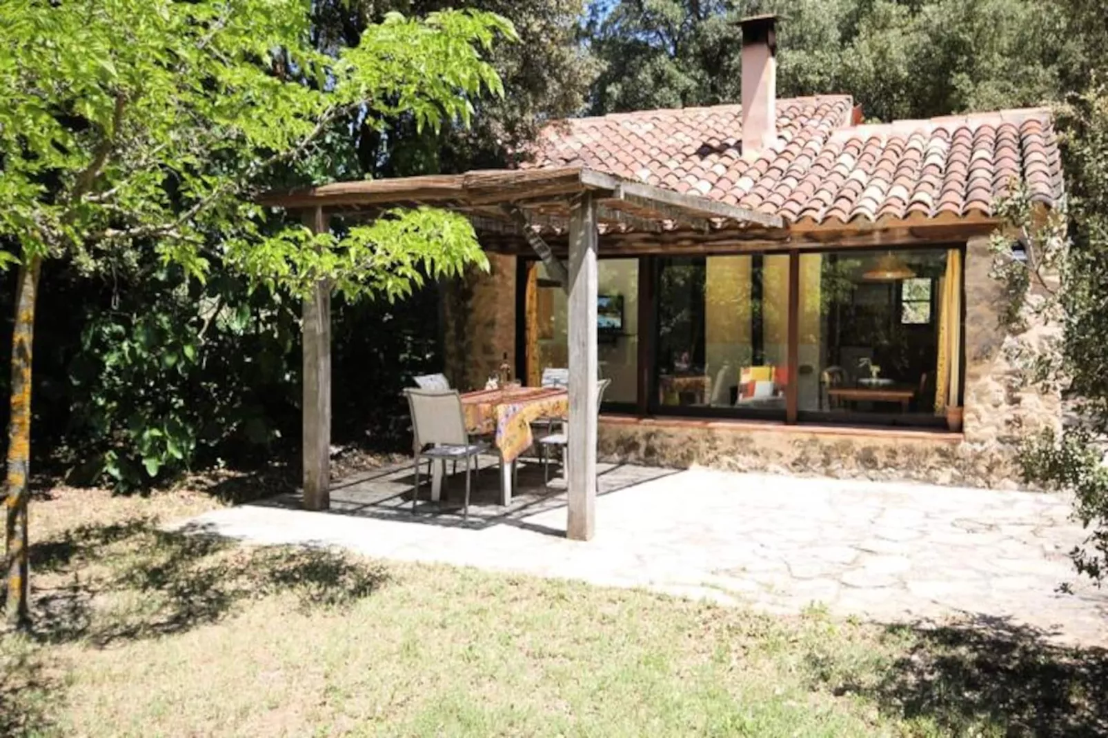 Lou Petarel, Mas Proven&ccedil;al Typique Avec Piscine Partag&eacute;e, Calme, Nature-Image-tags.