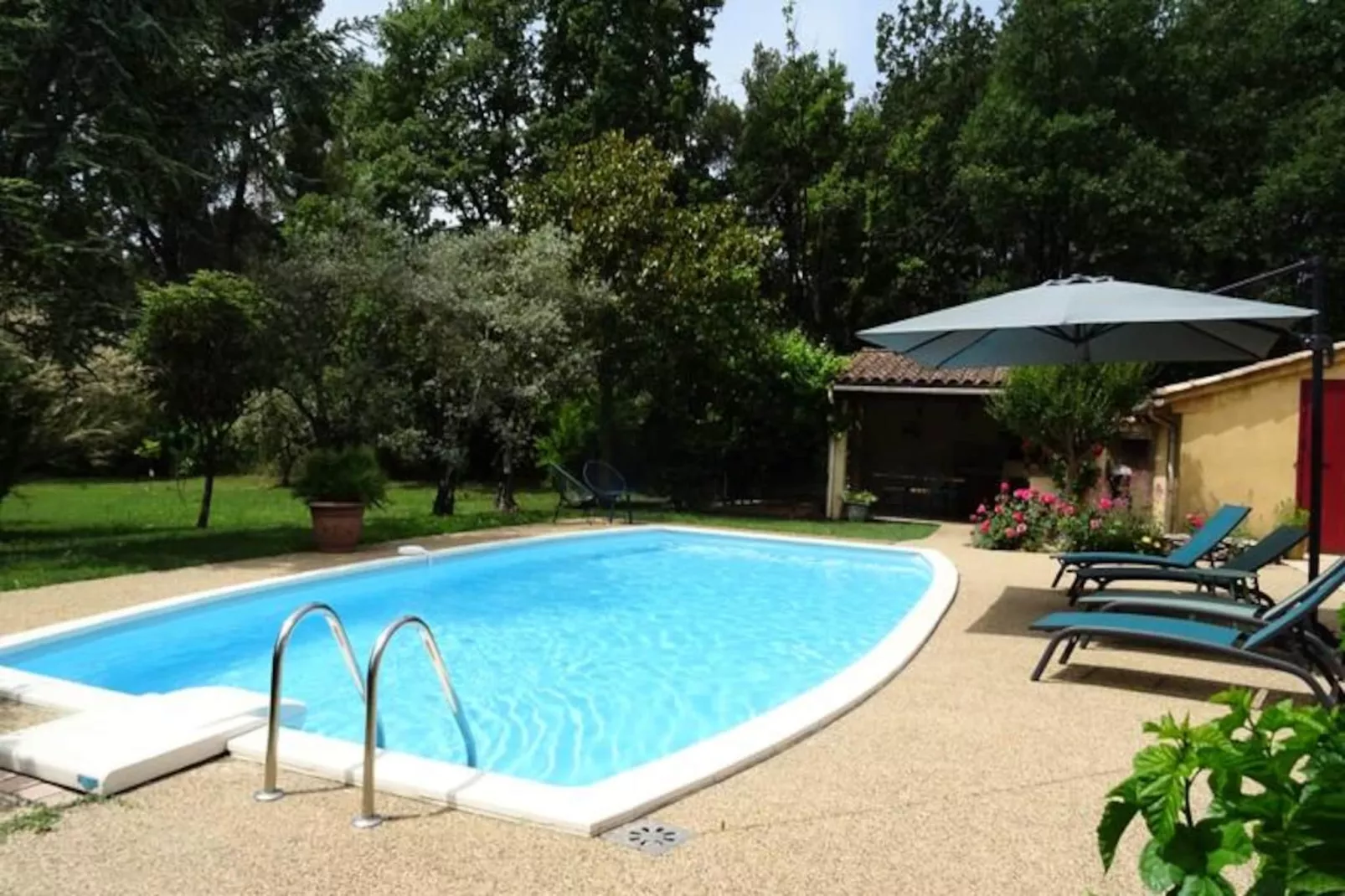 La M&eacute;sange Bleue - Piscine Priv&eacute;e-Image-tags.