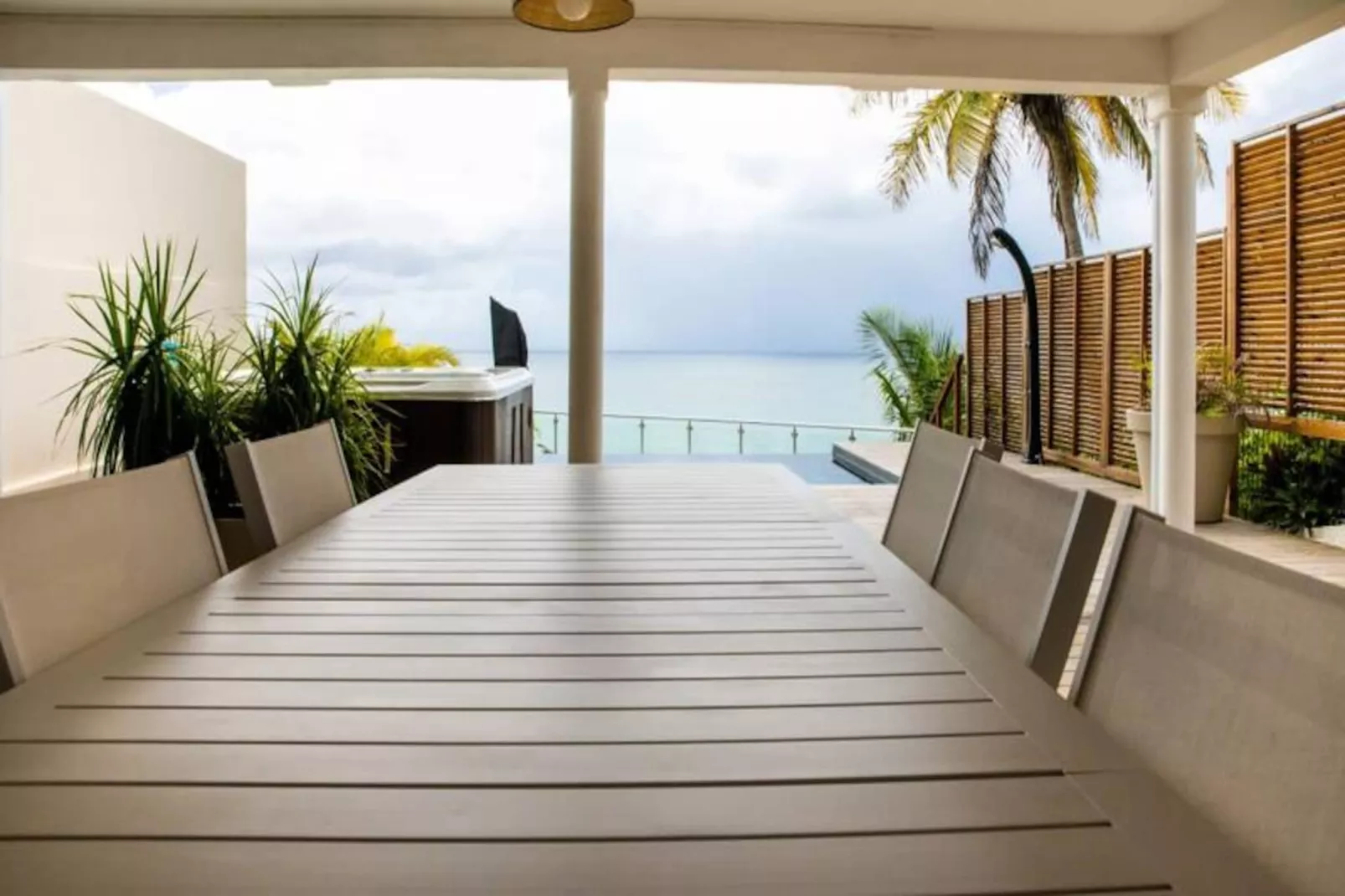 Villa Summer Forever-Image-tags.