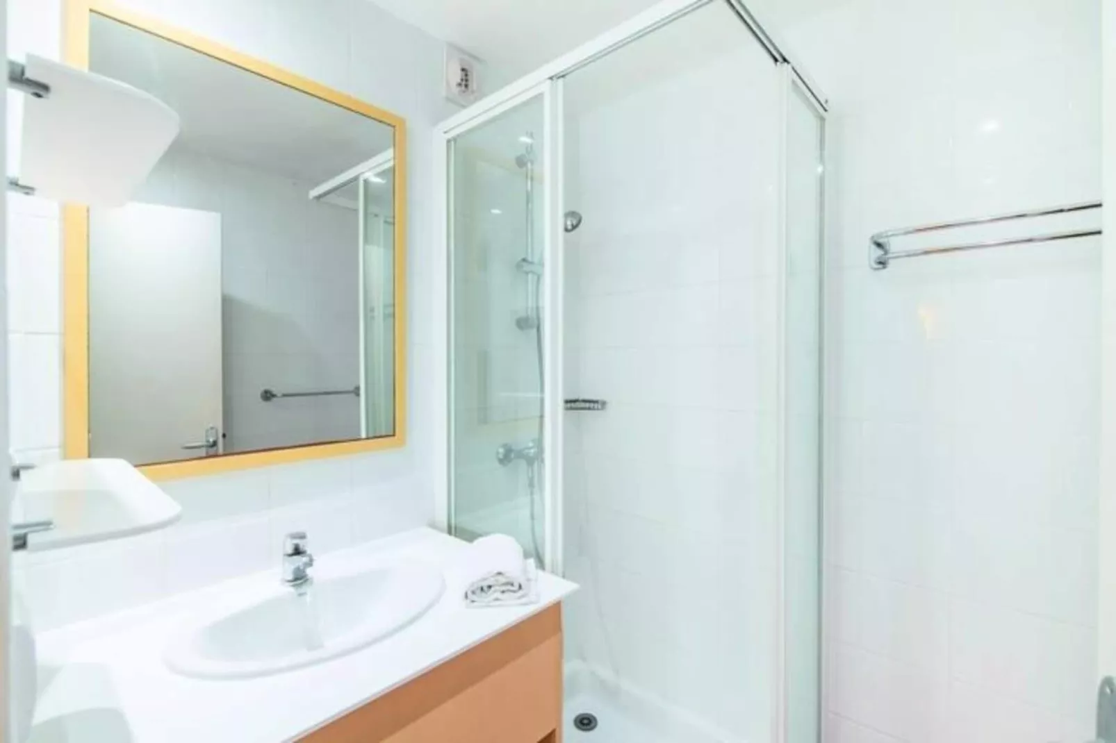 SOWELL Résidences Les Sablons***-Bathroom