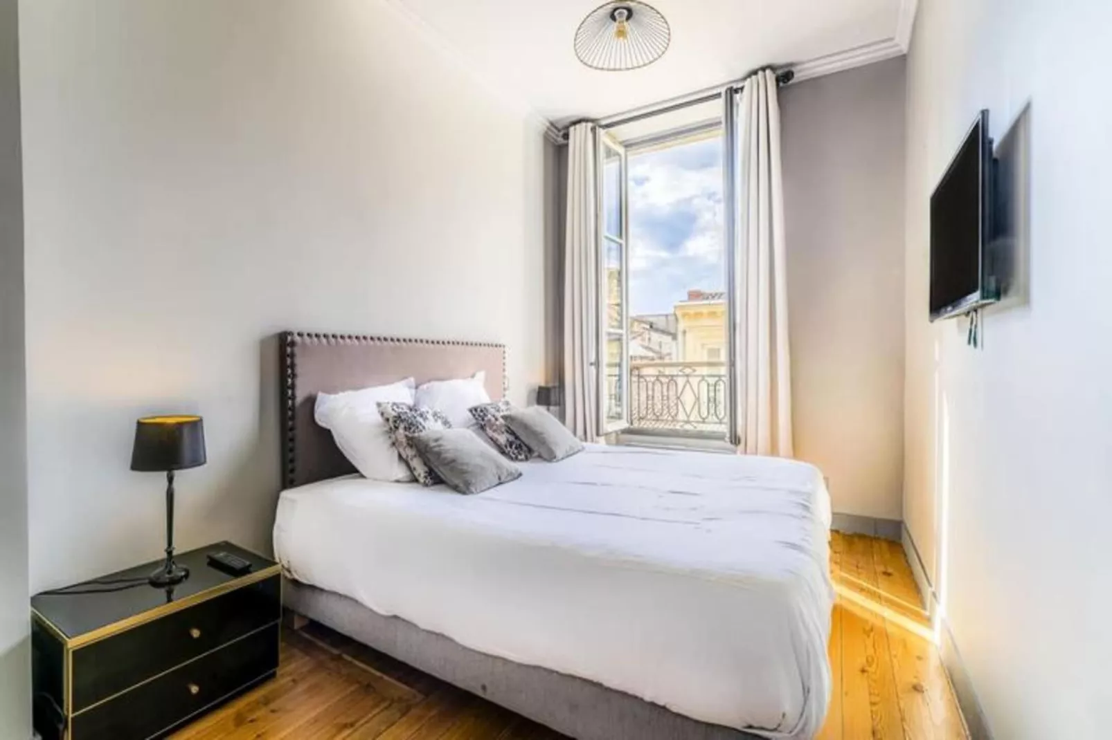 Superbe Appartement Pour 5 Personnes Id&eacute;alement Situ&eacute; Place Gambetta-Bedroom