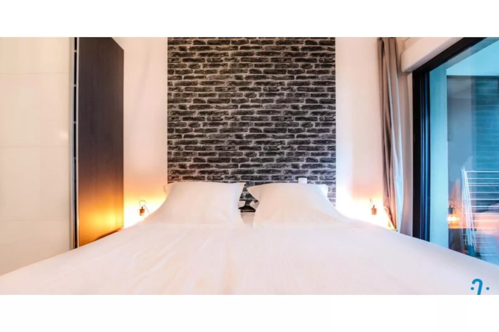 Appartement Charmant Et Moderne Pour 4 Avec Parking, Proche Cit&eacute; Du Vin-Salle de bain