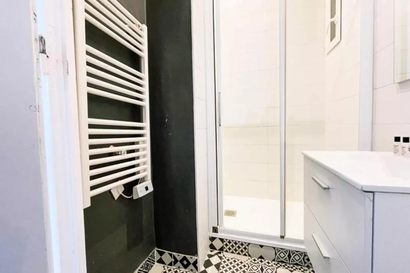 Pretty Light In Grenoble ☀ T2-Bathroom