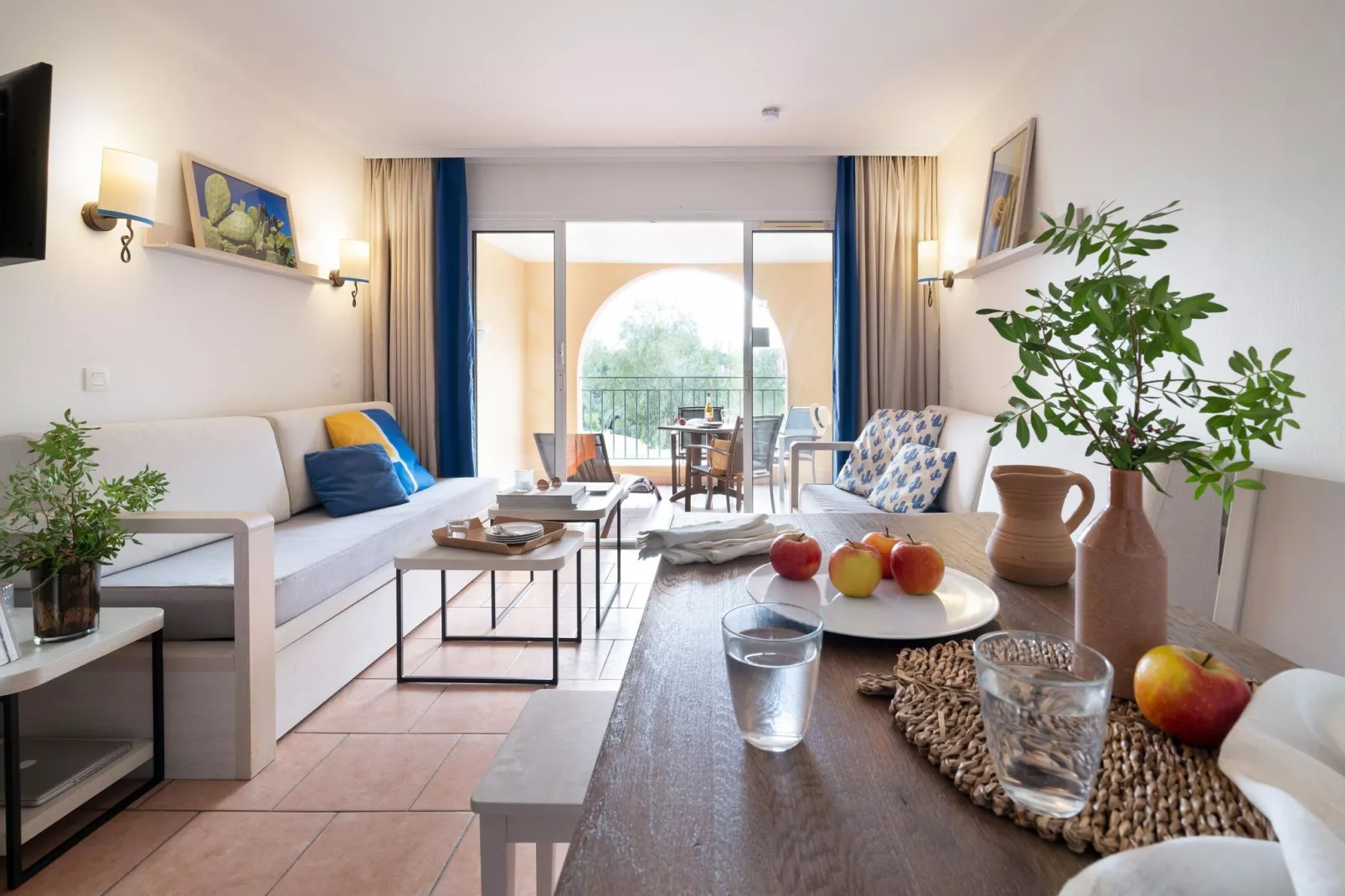 Residence Les Calanques, Les Issambres-24 Standard - Apt. 4 p. - 1 bedroom-Living room