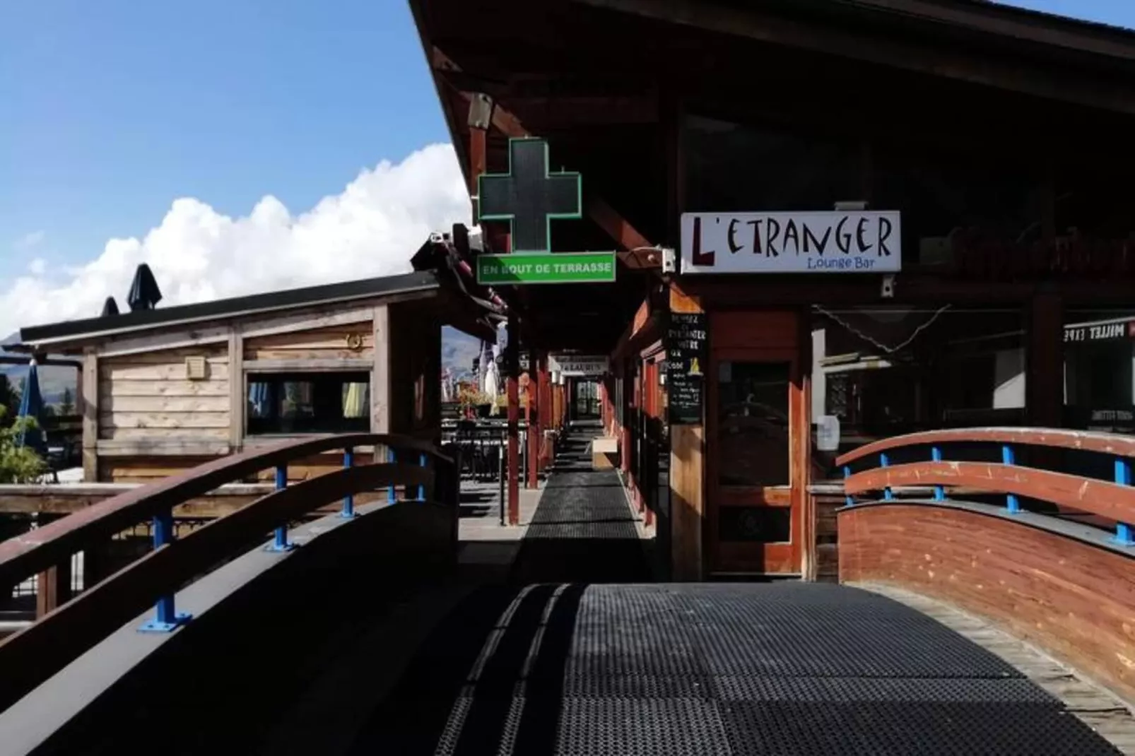 Résidence Villa La Ferme-Exterior in summer