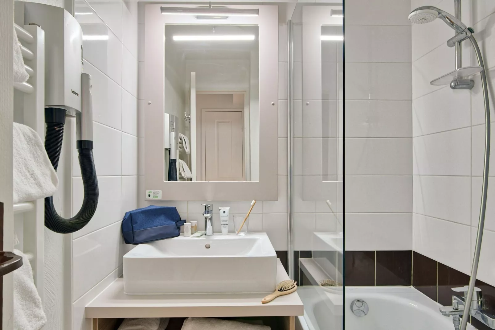 Residence Les Calanques, Les Issambres-24 Standard - Apt. 4 p. - 1 bedroom-Bathroom
