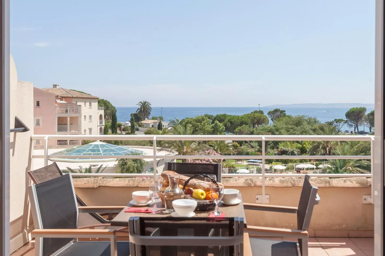 Residence Les Calanques, Les Issambres-24 Standard - Apt. 4 p. - 1 bedroom-Terrace balcony