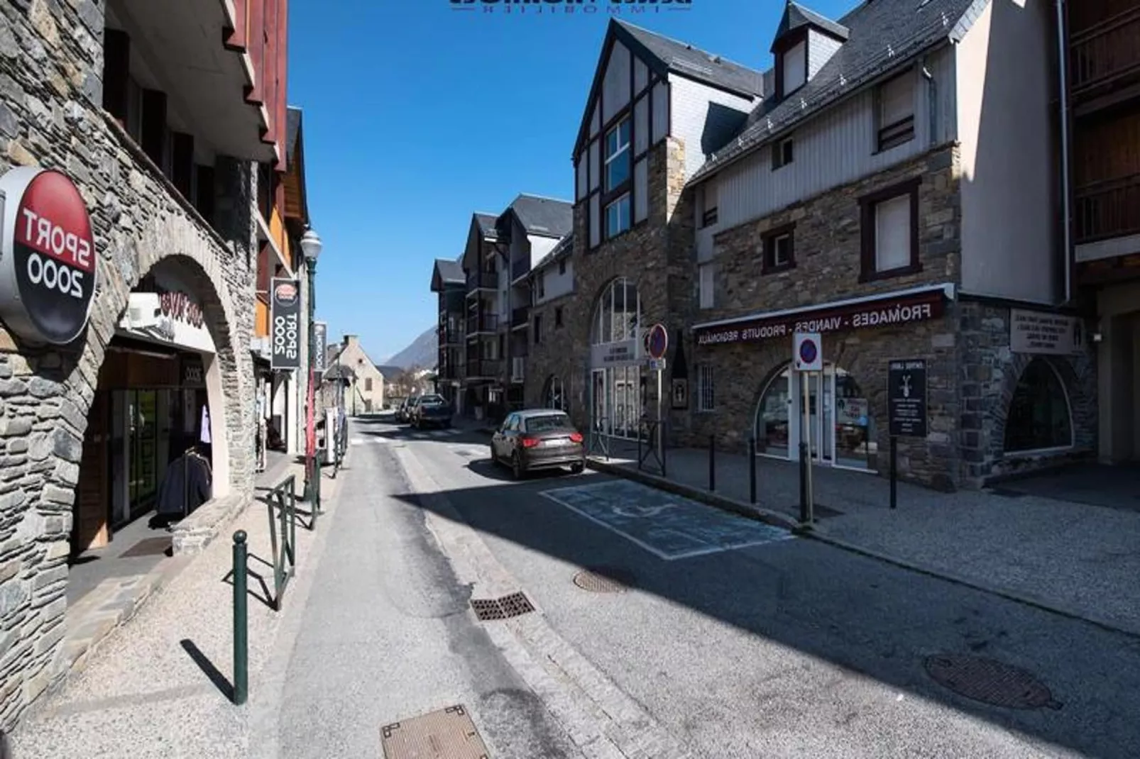 Résidence H.th.ii:bat.6-Areas within 5km in summer