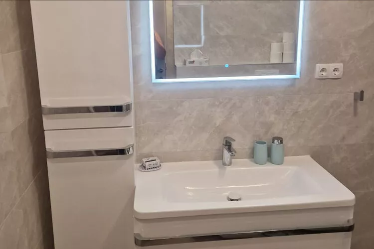 Apartments im Haus Liveric Vir-A6A-6 AP2-Bathroom
