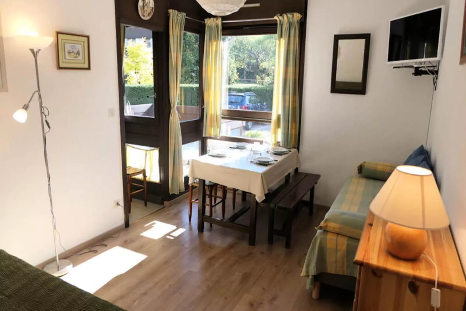 Résidence Castel Des Roches A-Exterior in summer