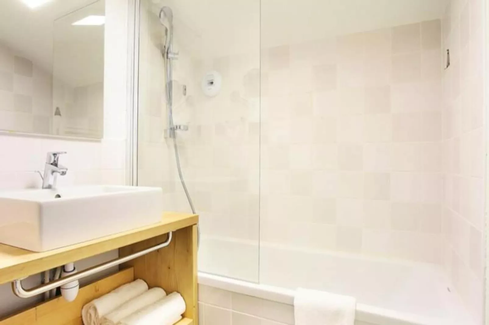 Résidence Prestige Odalys Les Fermes de Châtel-Bedroom