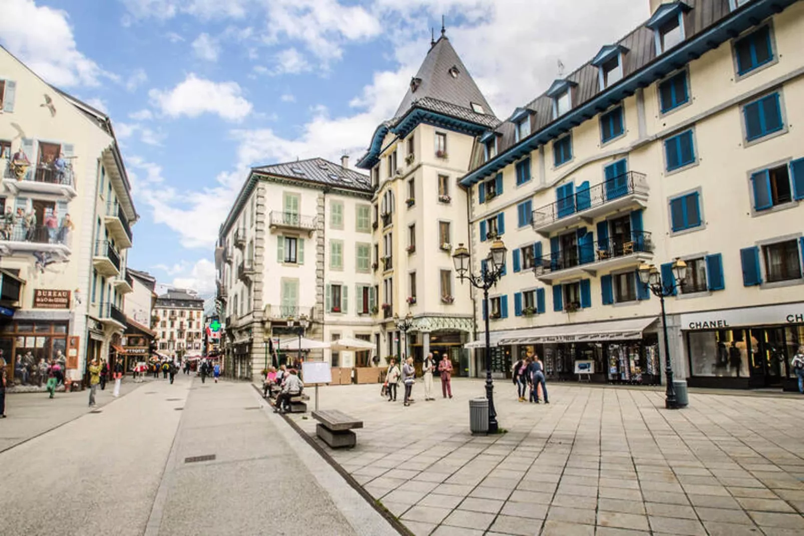 Résidence Pavilon-Areas within 1km in summer