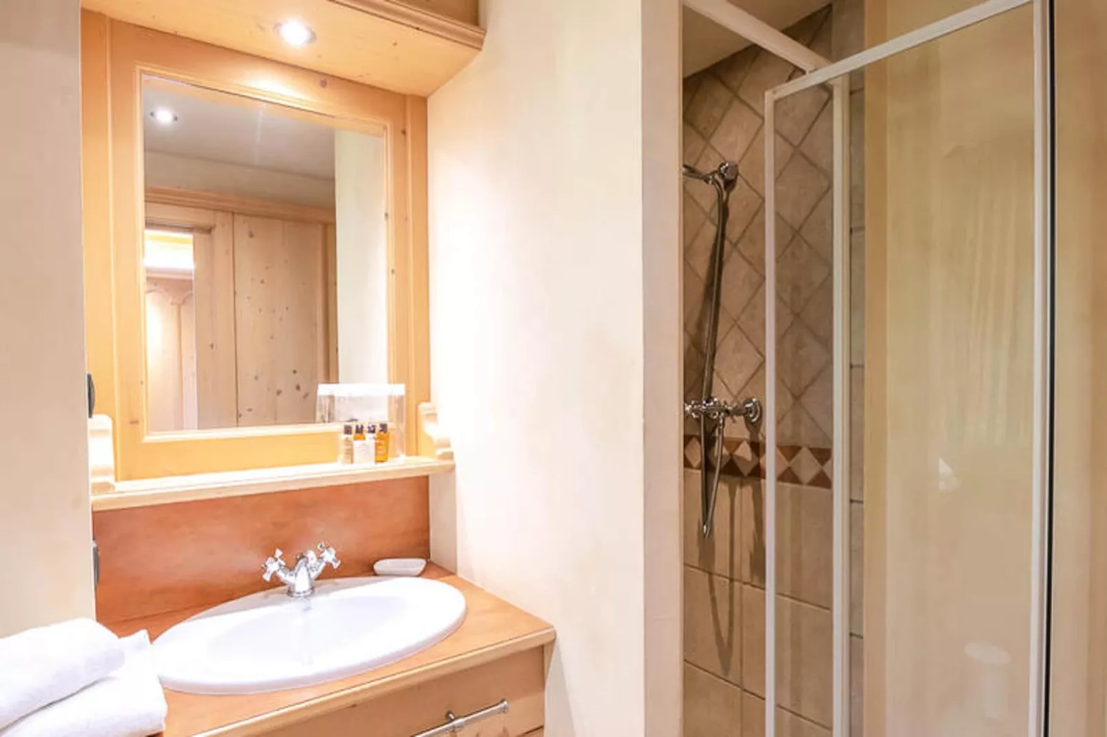 Chalets Du Savoy-Bathroom