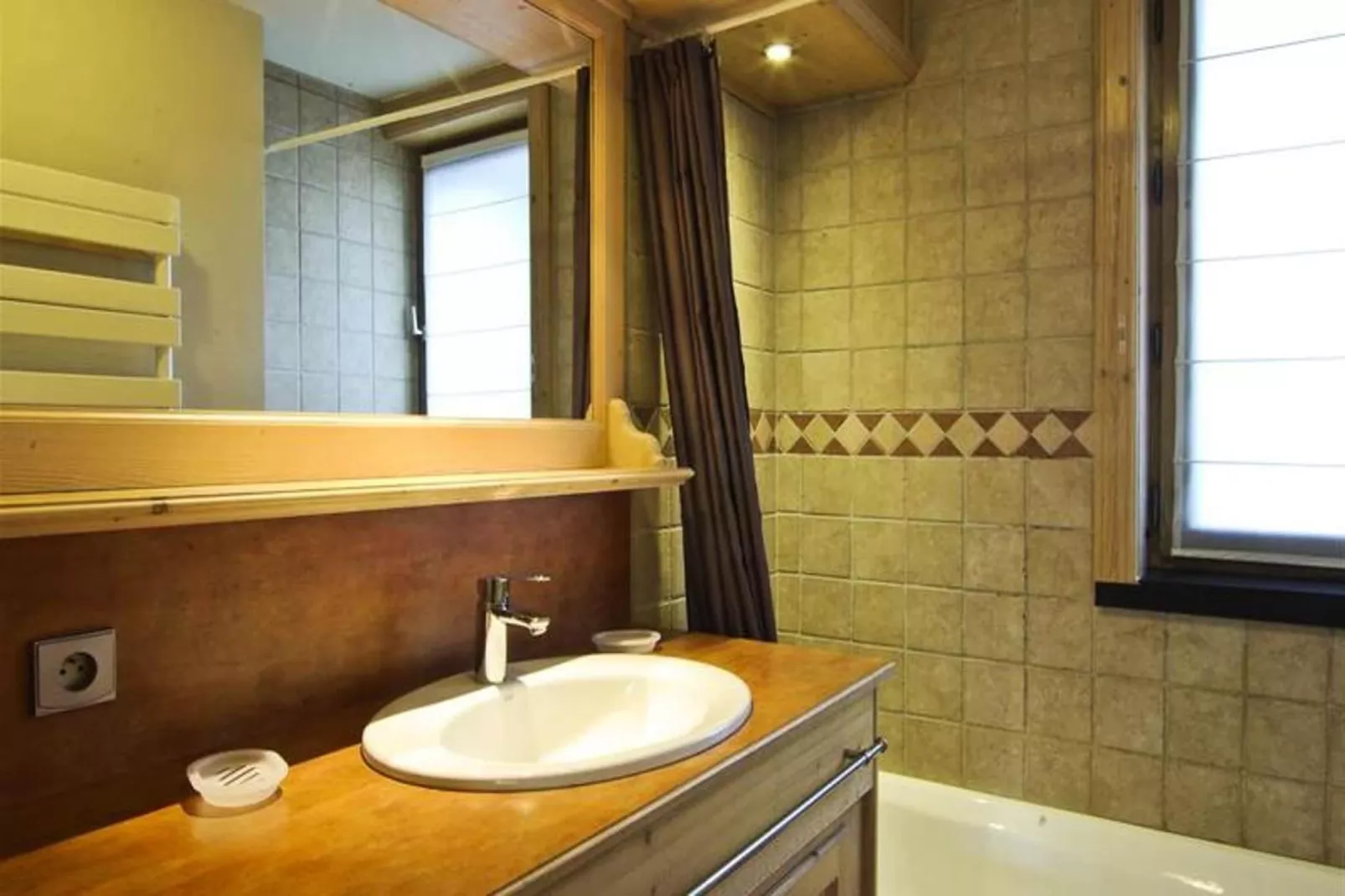 Chalets Du Savoy-Bathroom